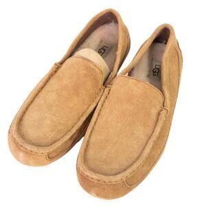 Tan Ugg Classic Moc Toe
